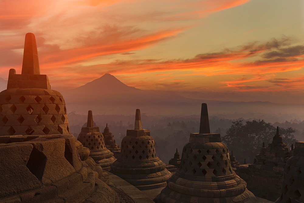 Borobudur Buddhist Temple, UNESCO World Heritage Site, Java, Indonesia, Southeast Asia, Asia