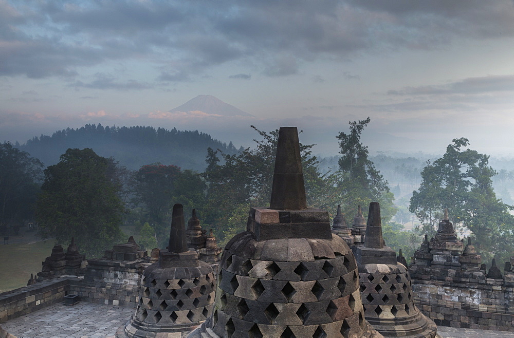 Borobudur Buddhist Temple, UNESCO World Heritage Site, Java, Indonesia, Southeast Asia, Asia