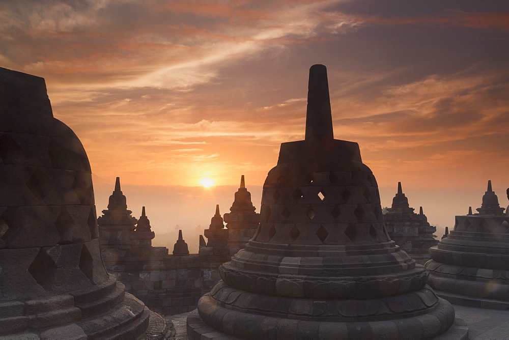 Borobudur Buddhist Temple, UNESCO World Heritage Site, Java, Indonesia, Southeast Asia, Asia