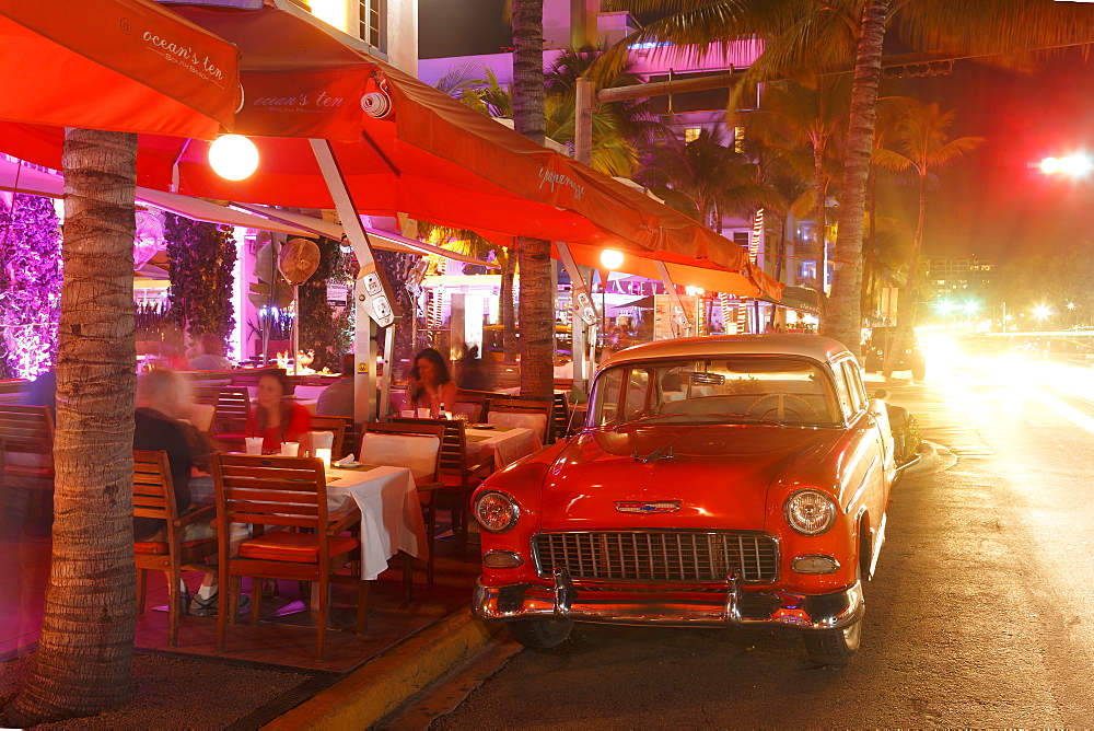 Art Deco District, Ocean Drive, South Beach, Miami Beach, Florida, United States of America, North America