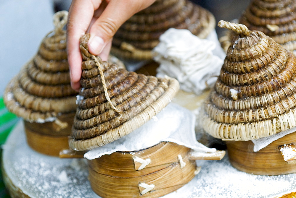 Steaming baskets of dumplings, Kunming, Yunnan, China, Asia