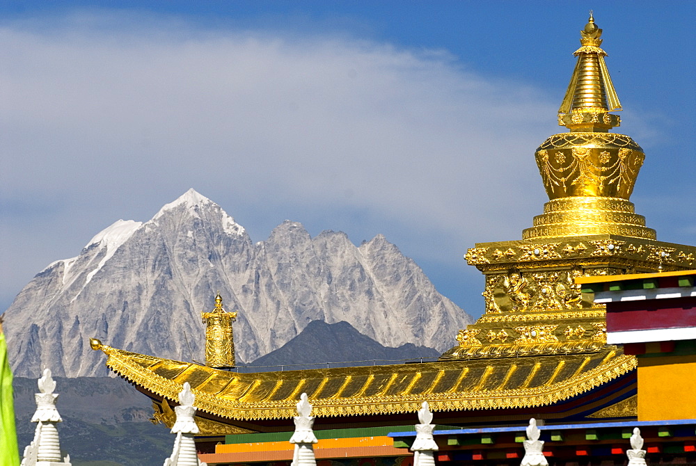 Snow mountain, Temple, Tagong Grasslands, Sichuan, China, Asia