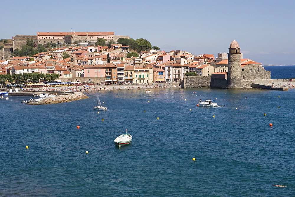 Eglise Notre-Dame-des-Anges, Collioure, Pyrenees-Orientales, Cote Vermeille, France, Europe