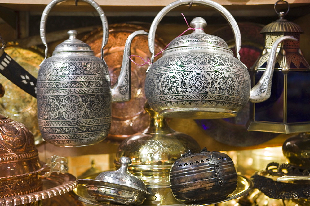 Traditional ornate kettles for sale, Grand Bazaar (Great Bazaar), Istanbul, Turkey, Europe