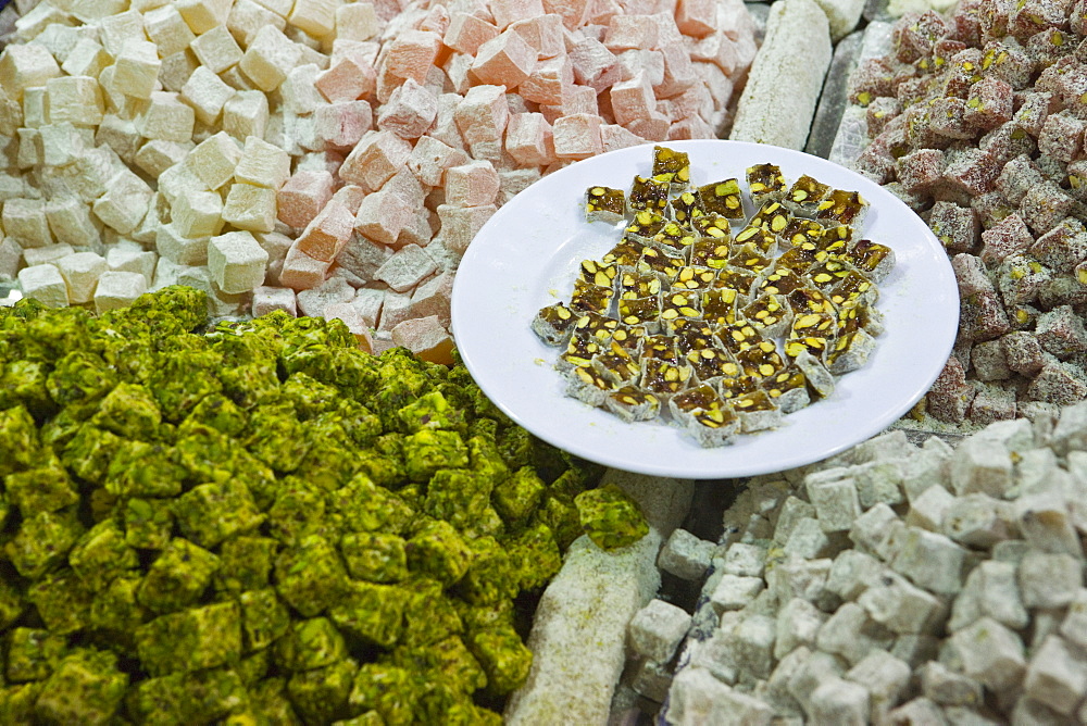 Traditional Turkish Delight for sale, Spice Bazaar, Istanbul, Turkey, Western Asia