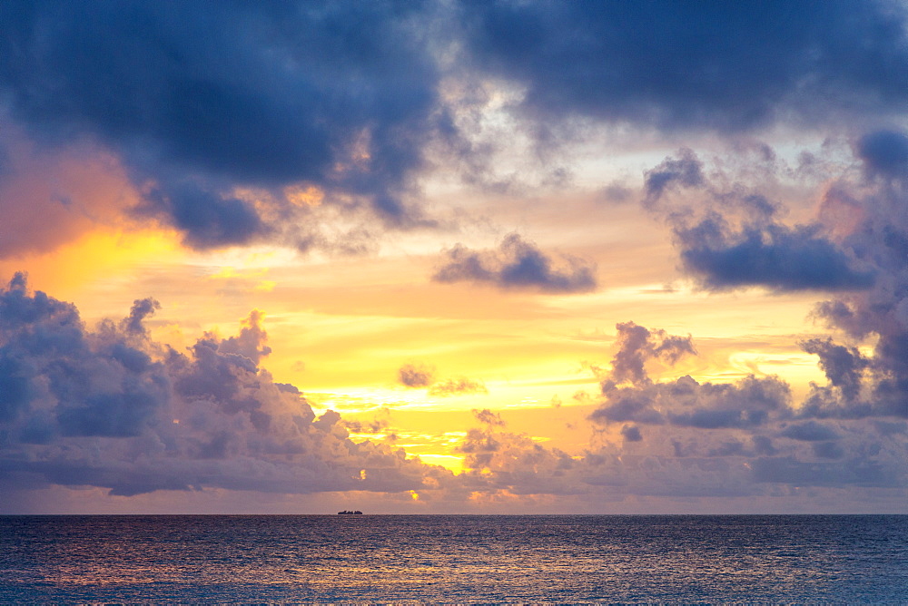 Sunset over the Indian Ocean in the Maldives, Indian Ocean, Asia