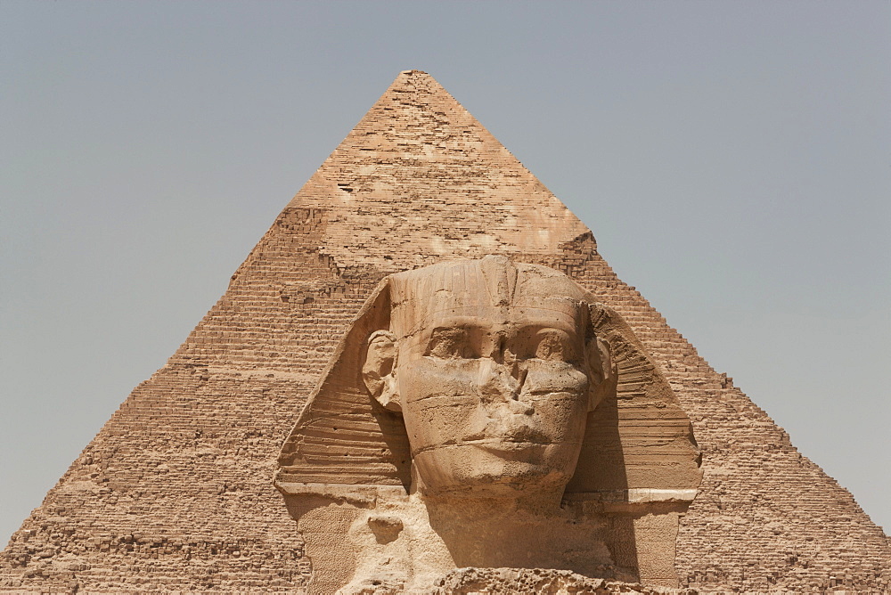 The Sphinx and the Pyramid of Khafre in Giza, UNESCO World Heritage Site, near Cairo, Egypt, North Africa, Africa