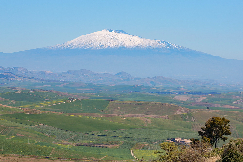 The awe inspiring Mount Etna, UNESCO World Heritage Site and Europe's tallest active volcano, Sicily, Italy, Europe