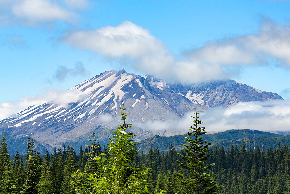 Mount St. Helens, part of the Cascade Range, Pacific Northwest region, Washington State, United States of America, North America