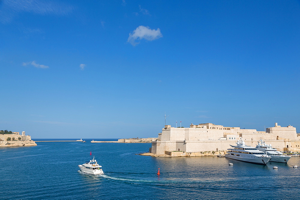 Fort Sant' Angelu, Birgu and the Grand Harbour in Valletta, UNESCO World Heritage Site and European Capital of Culture 2018, Valletta, Malta, Mediterranean, Europe