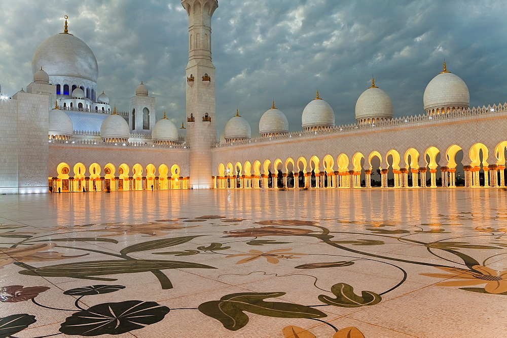 Sheikh Zayed Bin Sultan Al Nahyan Mosque, Abu Dhabi, United Arab Emirates, Middle East