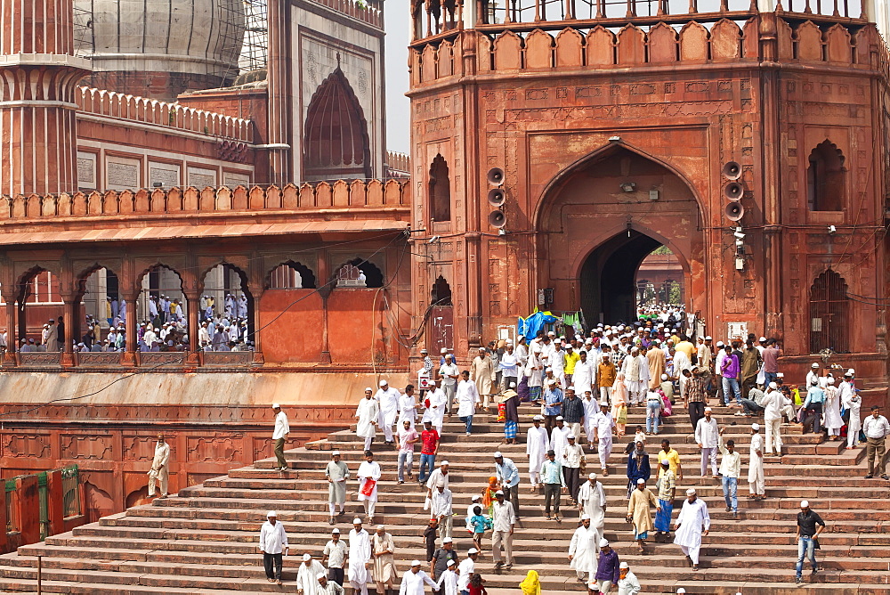 People leaving the Jama Masjid (Friday Mosque) after the Friday Prayers, Old Delhi, Delhi, India, Asia