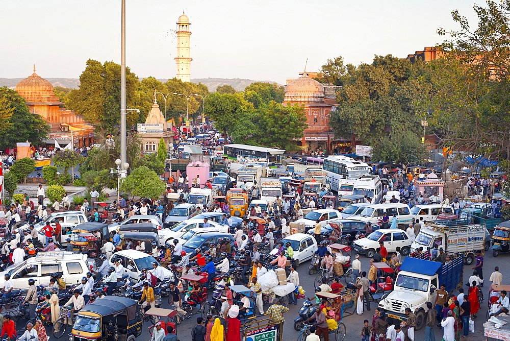 Traffic congestion and street life in the city of Jaipur, Rajasthan, India, Asia