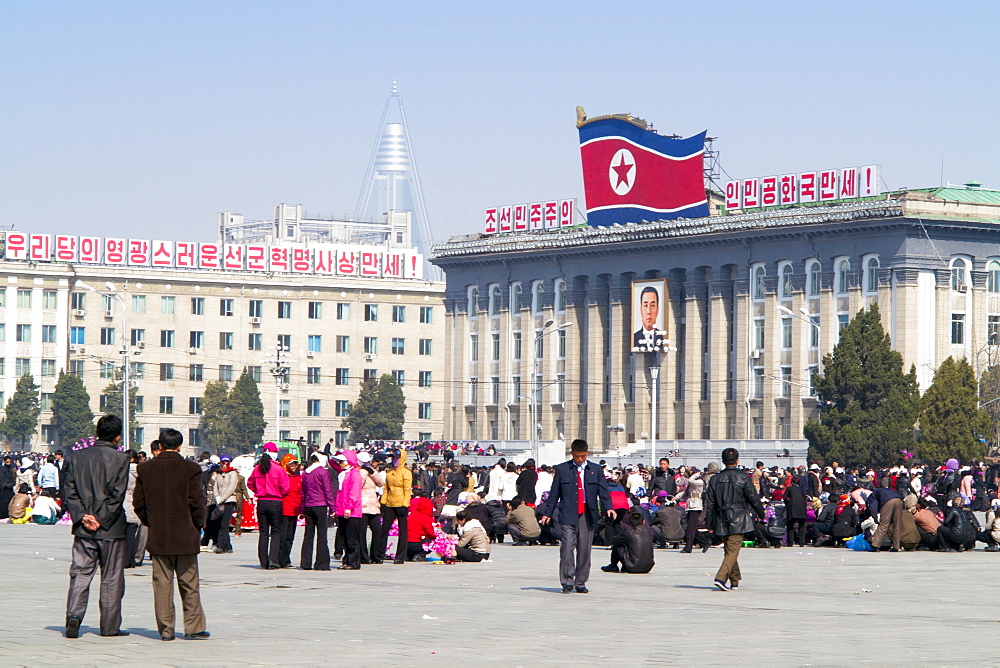 Kim Il Sung Square, Pyongyang, Democratic People's Republic of Korea (DPRK), North Korea, Asia