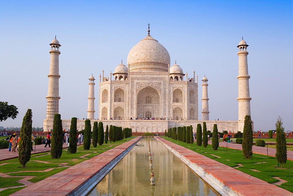 The Taj Mahal, UNESCO World Heritage Site, Agra, Uttar Pradesh, India, Asia