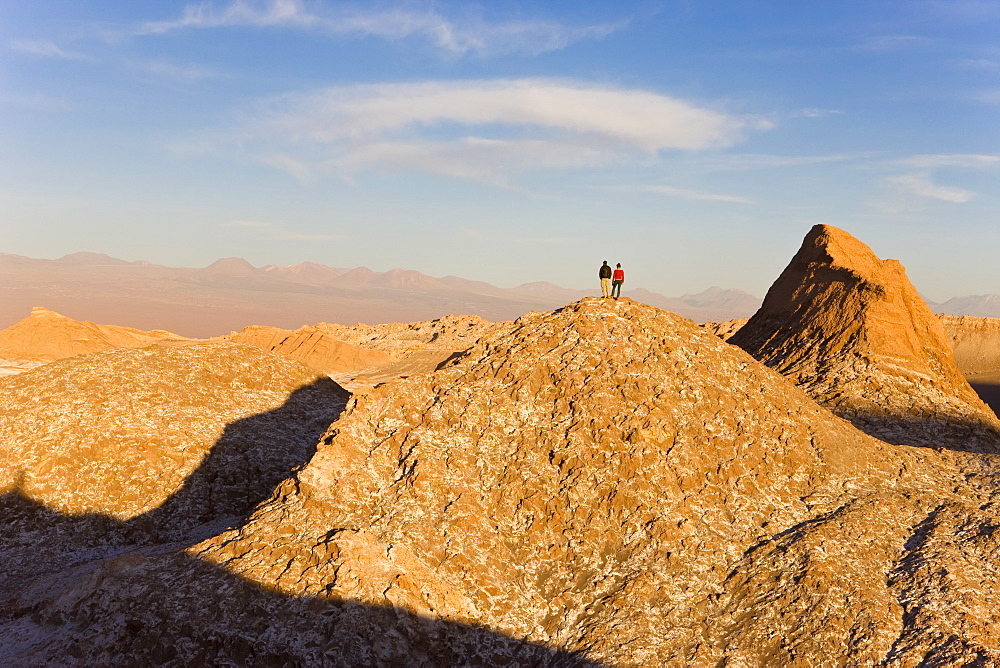 Tourists waiting for the sunset, Valle de la Luna (Valley of the Moon), Atacama Desert, Norte Grande, Chile, South America