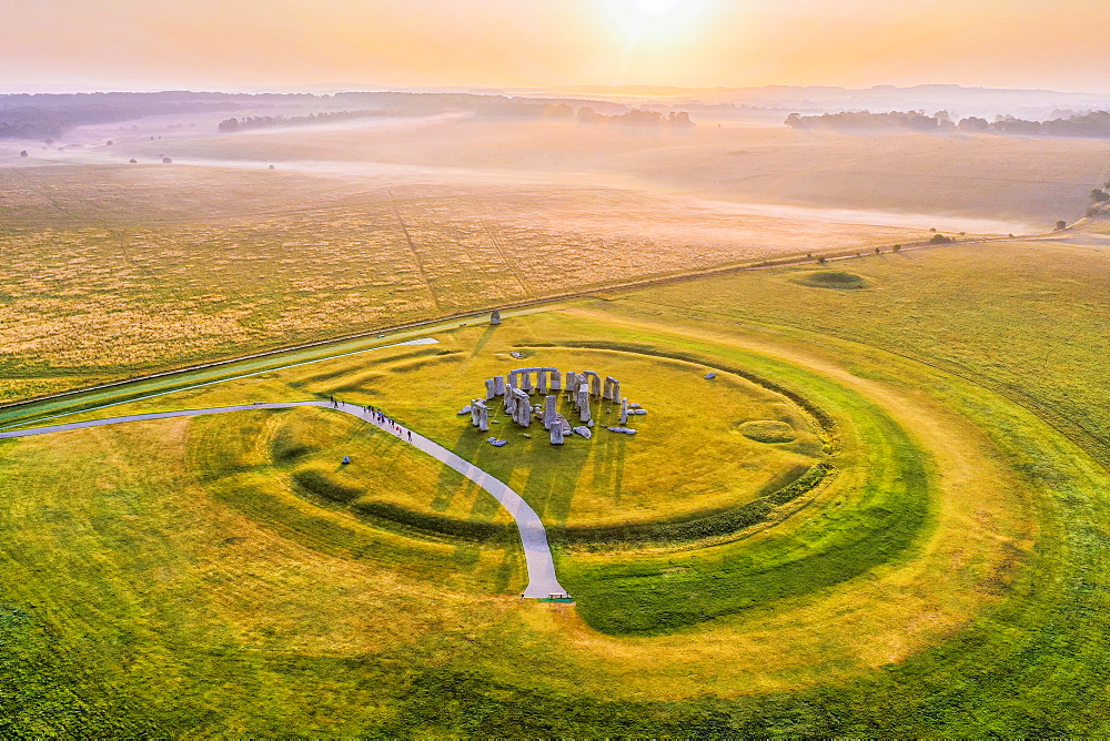 Stonehenge, UNESCO World Heritage Site, Salisbury Plain, Wiltshire, England, United Kingdom, Europe