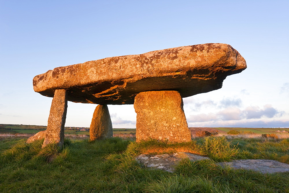 Lanyon Quoit burial chamber, Madron, near Penzance, Lands End, Cornwall, England, United Kingdom, Europe