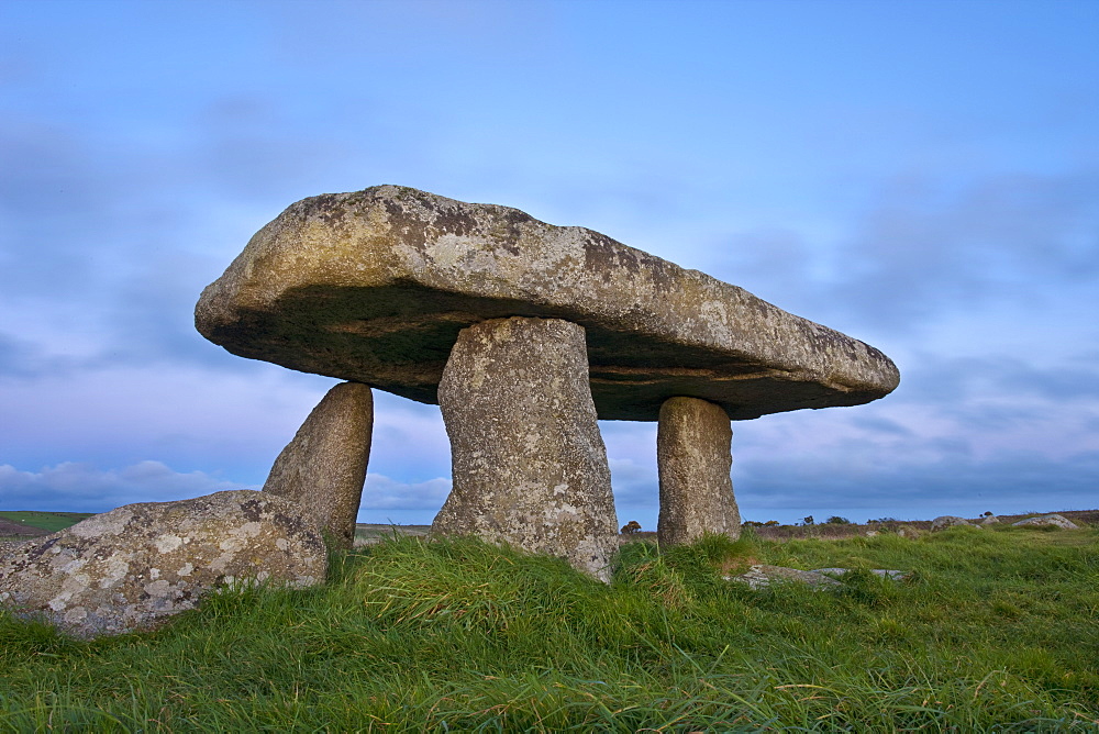 Lanyon Quoit burial chamber, Madron, near Penzance, Lands End, Cornwall, England, United Kingdom, Europe