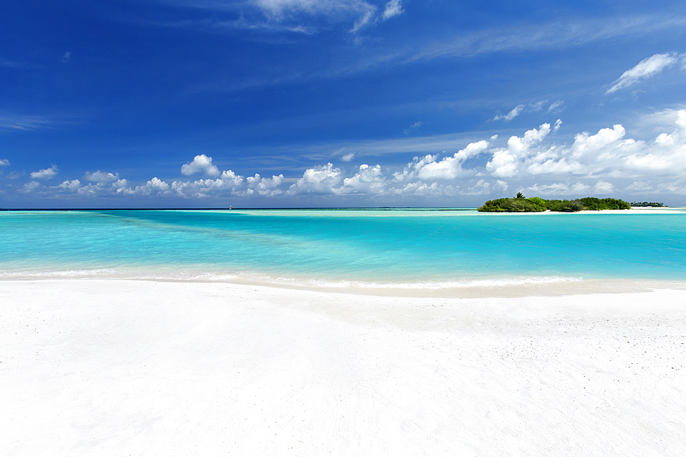 White sandy beach lagoon and island, The Maldives, Indian Ocean, Asia