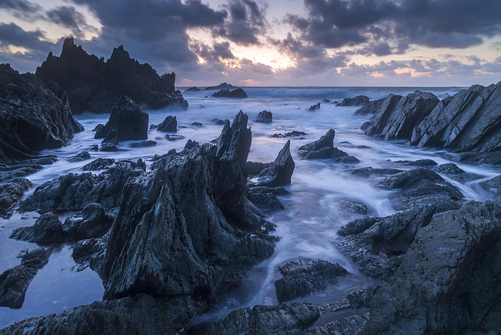 Sunset over the dramatic North Devon coast, Devon, England, United Kingdom, Europe