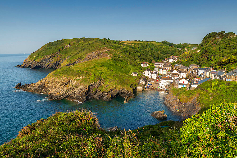 Pretty Portloe, a tiny Cornish harbour fishing village on the south coast of Cornwall, England, United Kingdom, Europe