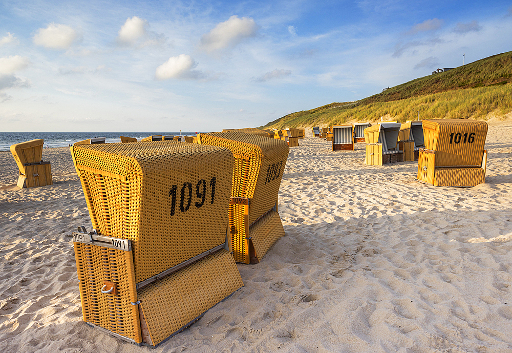 Deckchairs on Wenningstedt beach, Sylt, Schleswig Holstein, Germany, Europe