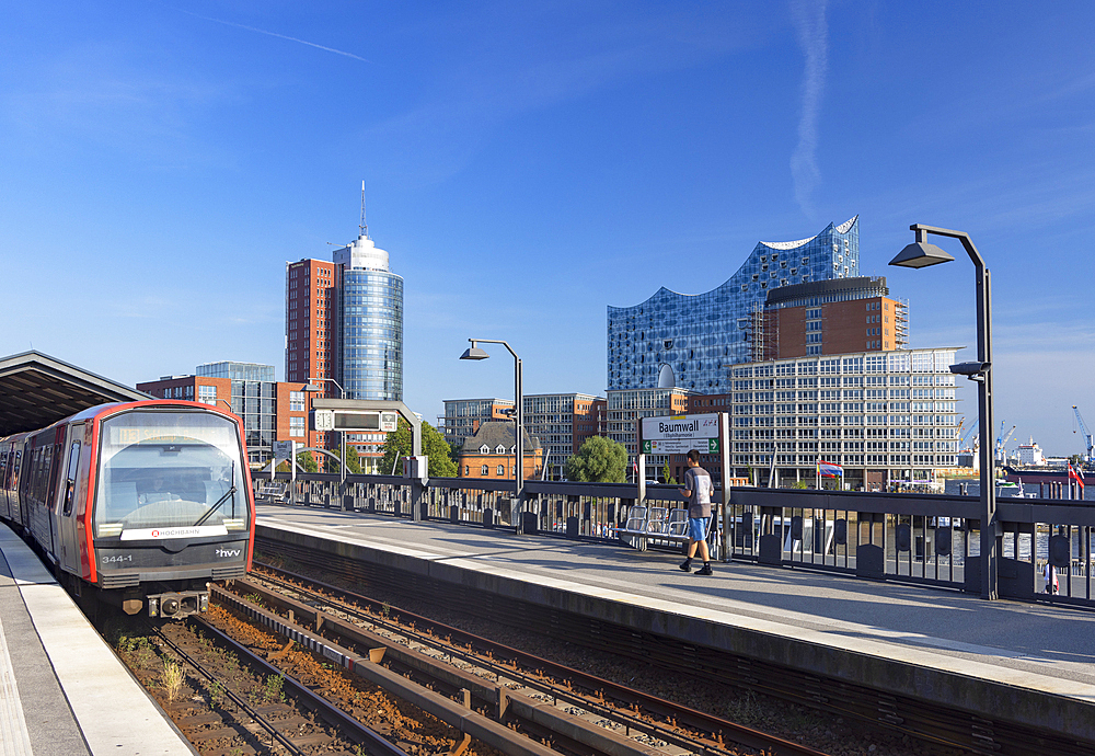 U-Bahn train coming into Baumwall station, Hamburg, Germany, Europe