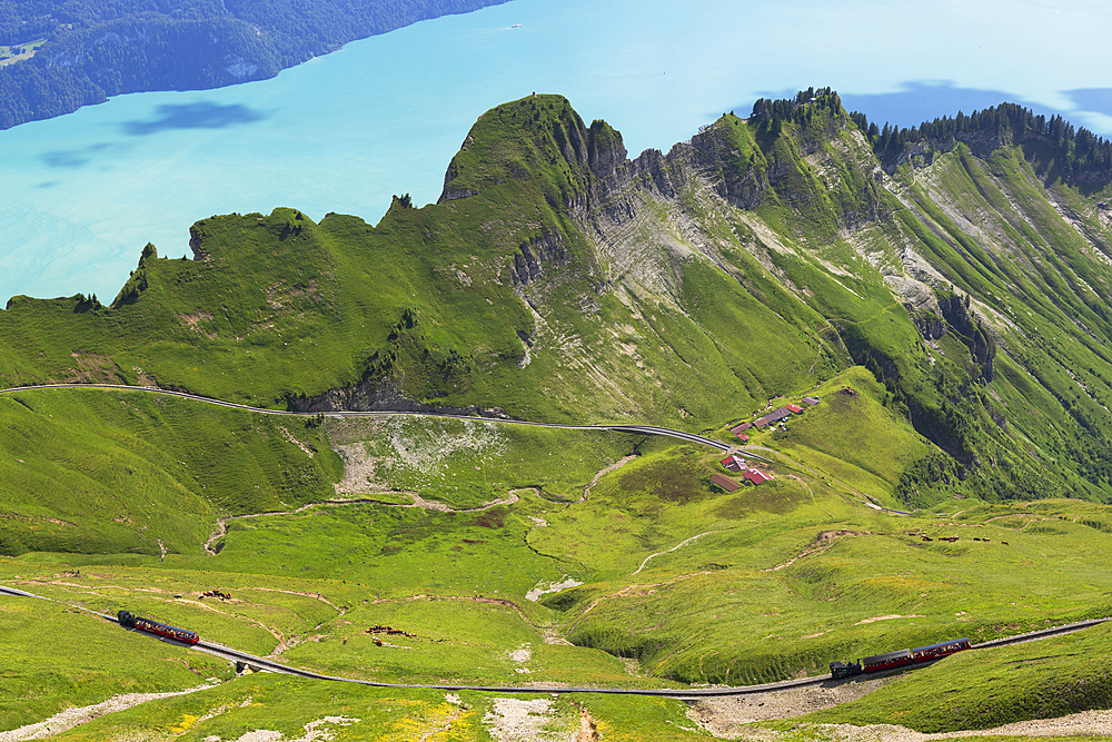 Brienz Rothorn train and Lake Brienz, Brienz, Bernese Oberland, Switzerland