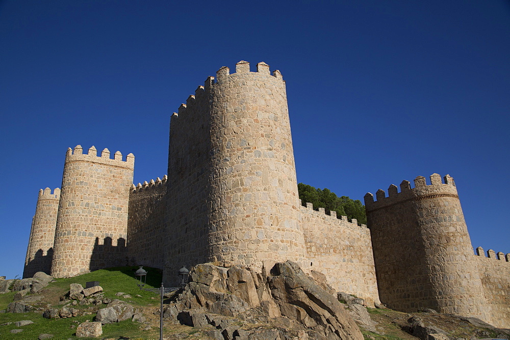 City Wall, originally built in the 12th century, Avila, UNESCO World Heritage Site, Castile and Leon, Spain, Europe