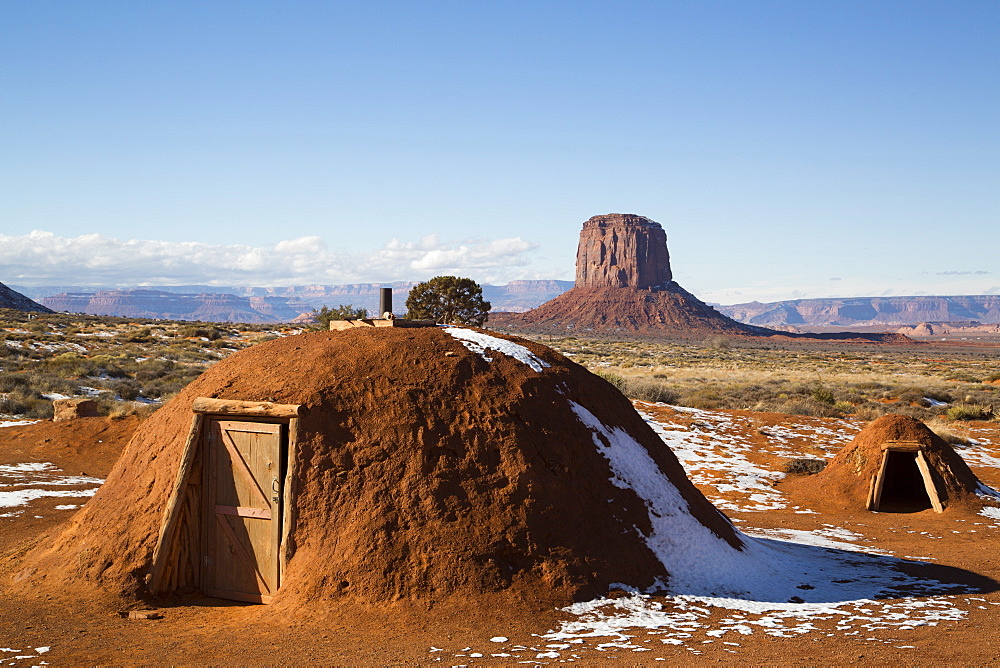 Navajo Hogan, Monument Valley Navajo Tribal Park, Utah, United States of America, North America