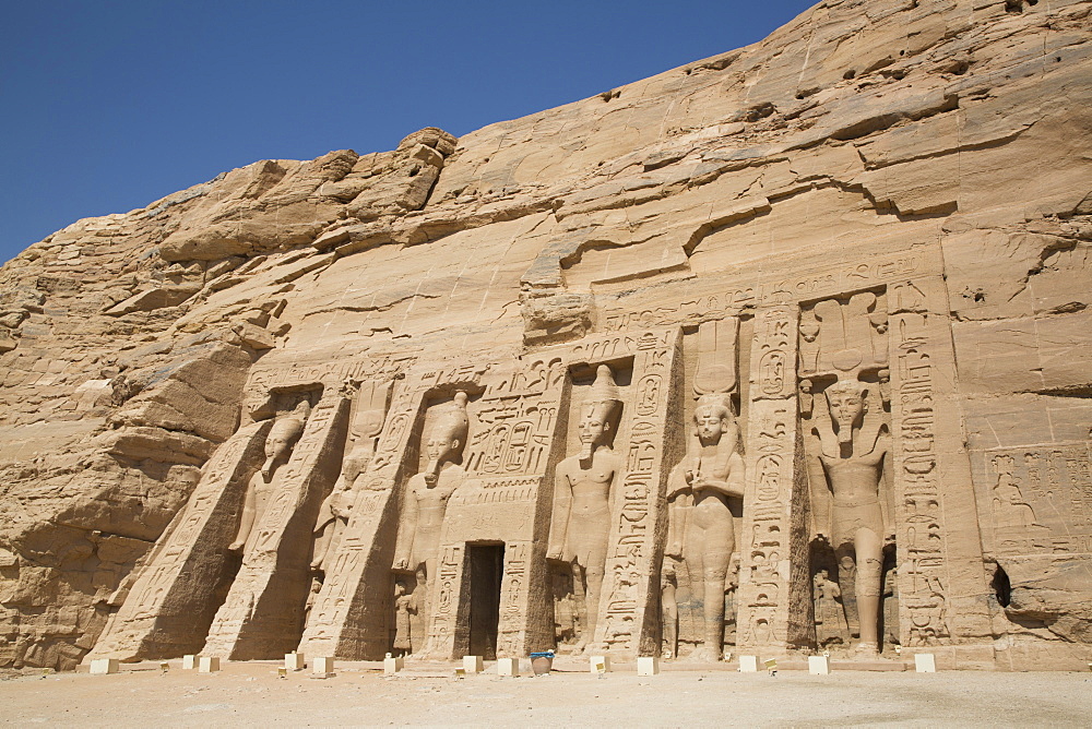 Temple of Hathor and Nefertari, UNESCO World Heritage Site, Abu Simbel, Nubia, Egypt, North Africa, Africa