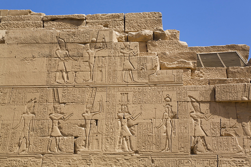 Wall of Reliefs, Temple of Osiris and Opet, Karnak Temple Complex, UNESCO World Heritage Site, Luxor, Thebes, Egypt, North Africa, Africa