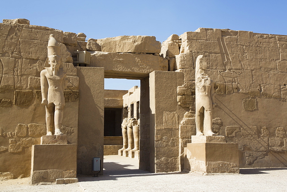 Entrance, Temple of Ramses III, Karnak Temple Complex, UNESCO World Heritage Site, Luxor, Thebes, Egypt, North Africa, Africa