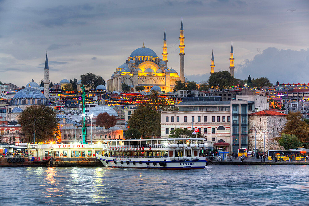 Evening, Suleymaniye Mosque, founded 1550, UNESCO World Heritage Site, Istanbul, Turkey, Europe