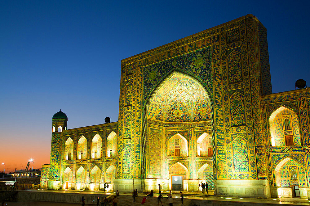 Evening, Tilla-Kari Madrassah (Completed 1660), Registan Square, Samarkand, Uzbekistan