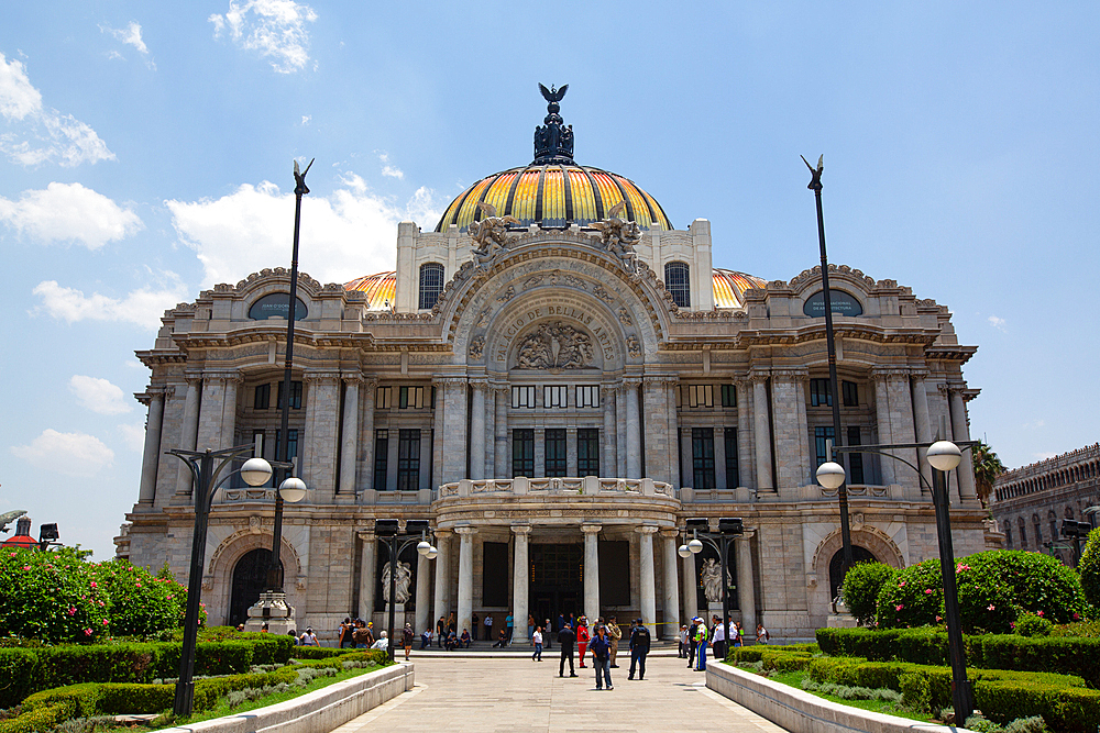 Palacio de Bellas Artes (Palace of Fine Arts), construction started 1904, Mexico City, Mexico, North America