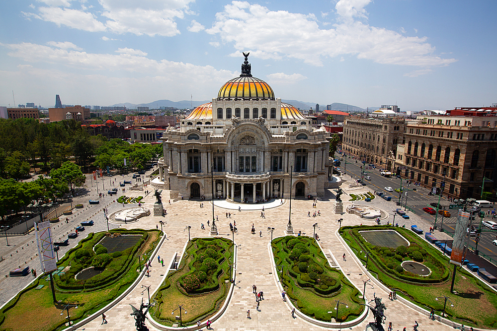 Palacio de Bellas Artes (Palace of Fine Arts), construction started 1904, Mexico City, Mexico, North America