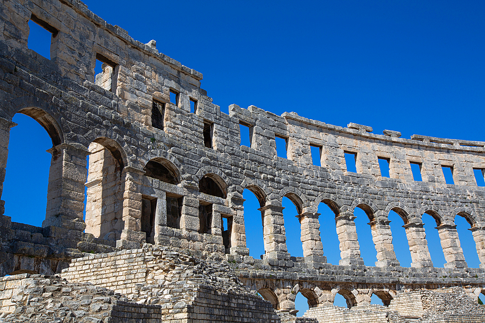 Pula Arena, Roman Amphitheater, constructed between 27 BC and 68 AD, Pula, Croatia, Europe