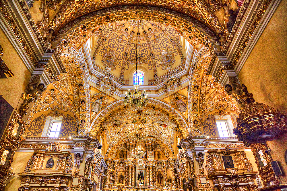 Polychrome Figures and Golden Reliefs, Baroque Interior, Church of San Francisco Acatepec, founded mid-16th century, San Francisco Acatepec, Puebla, Mexico, North America