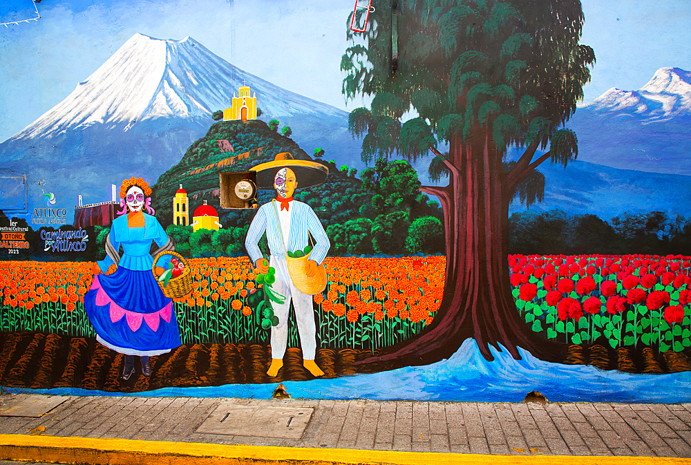 Mural, colourful Street Art, Avenue Hidalgo, Atlixco, Pueblos Magicos, Puebla State, Mexico, North America