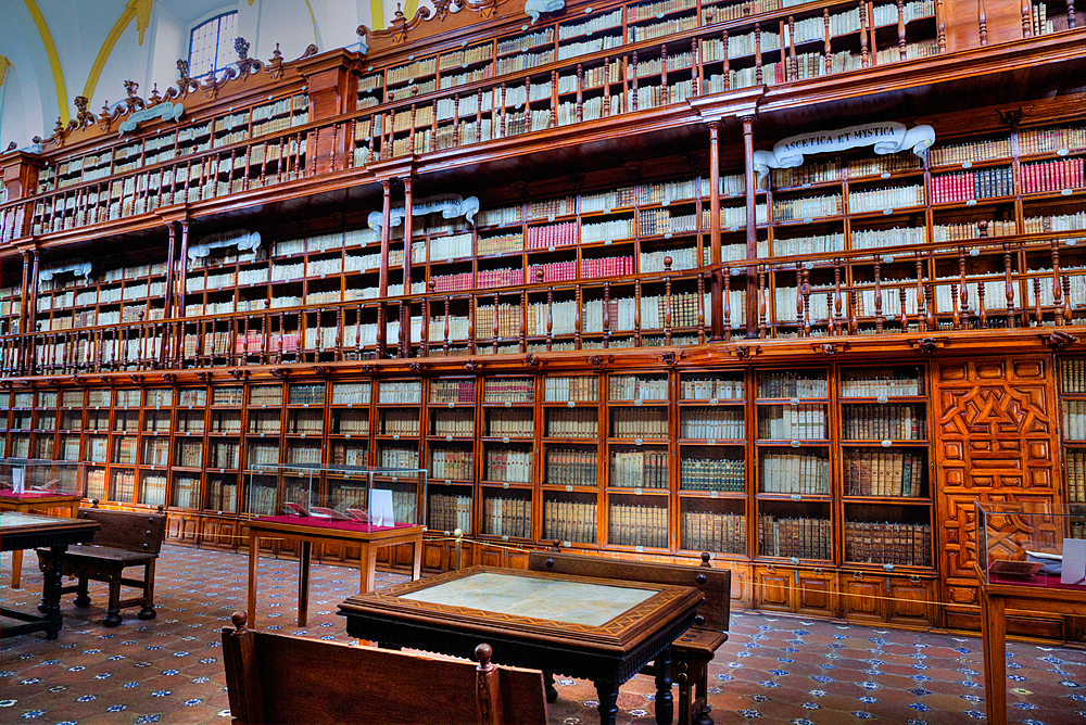 Palafoxiana Library, 1646, First Library of Latin America, UNESCO World Heritage Site, Historic Center, Puebla, Puebla State, Mexico, North America