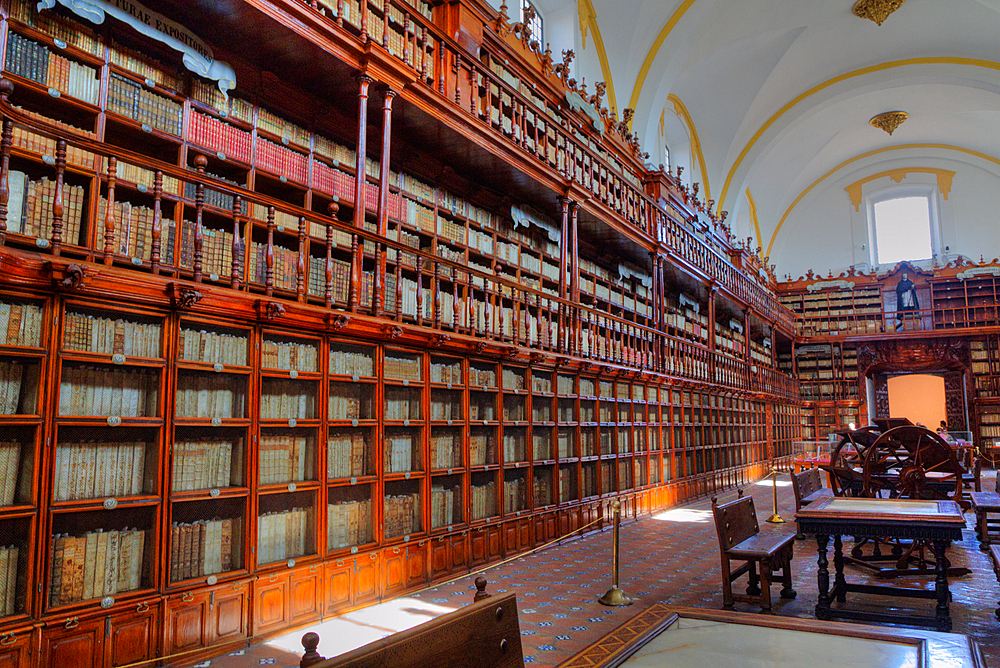 Palafoxiana Library, 1646, First Library of Latin America, UNESCO World Heritage Site, Historic Center, Puebla, Puebla State, Mexico, North America