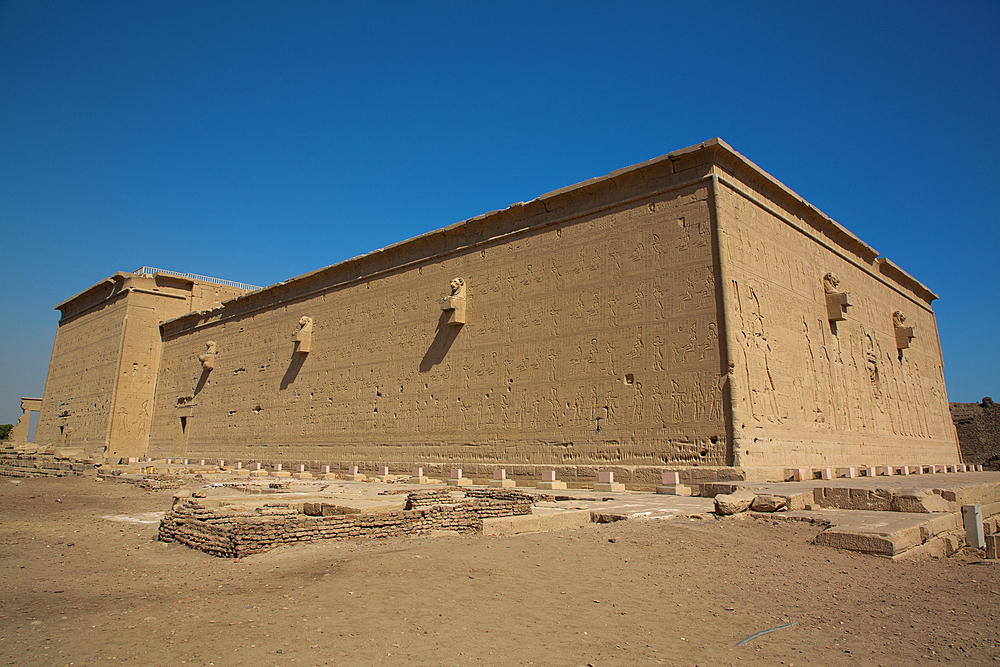 Exterior view from rear, Temple of Hathor, Dendera, Qena, Egypt, North Africa, Africa