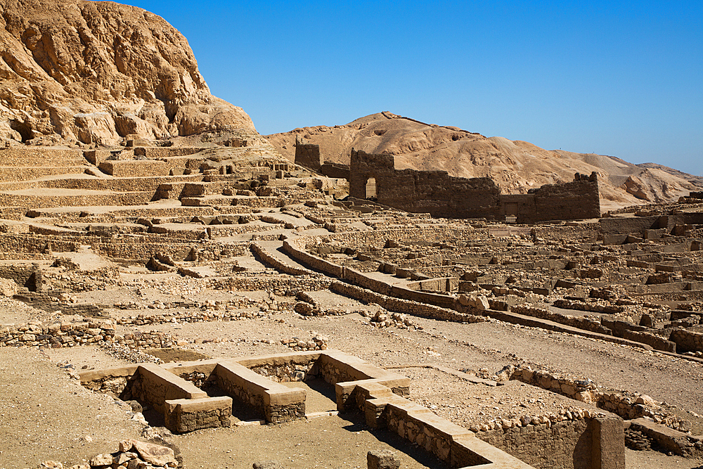 Ruins of Workmen's Village, Deir el-Medina, Ancient Thebes, UNESCO World Heritage Site, Luxor, Egypt, North Africa, Africa