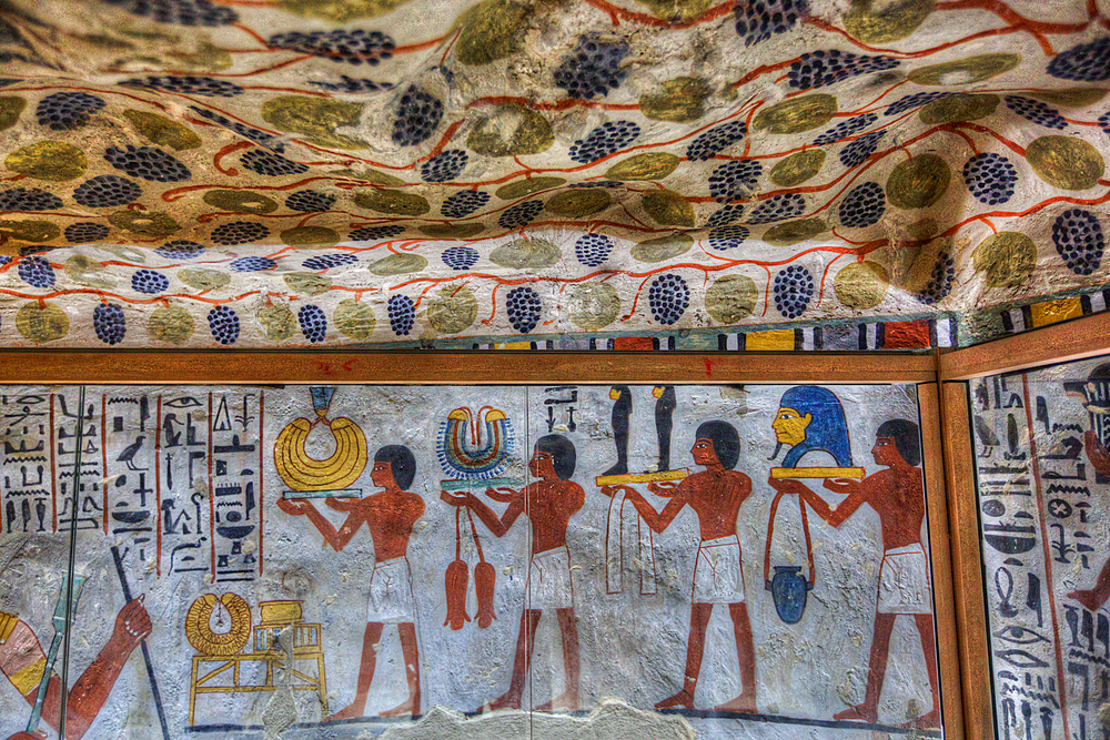 Porters Carrying Items to Funeral, Tomb of Sennefer, TT96, Tombs of the Nobles, Ancient Thebes, UNESCO World Heritage Site, Luxor, Egypt, North Africa, Africa