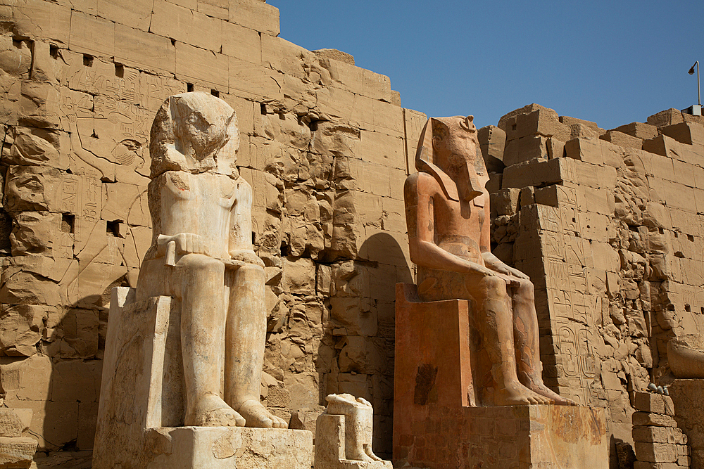 Seated Pharaohs, Pylon 8, Karnak Temple Complex, UNESCO World Heritage Site, Luxor, Egypt, North Africa, Africa