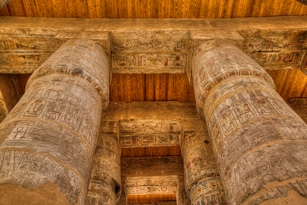 The Great Papyrus Columns, Hypostyle, Karnak Temple Complex, UNESCO World Heritage Site, Luxor, Egypt, North Africa, Africa