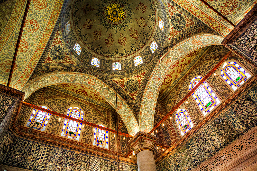 Ceiling and Walls, Interior, Blue Mosque (Sultan Ahmed Mosque), 1609, UNESCO World Heritage Site, Sultanahmet, Istanbul, Turkey, Europe