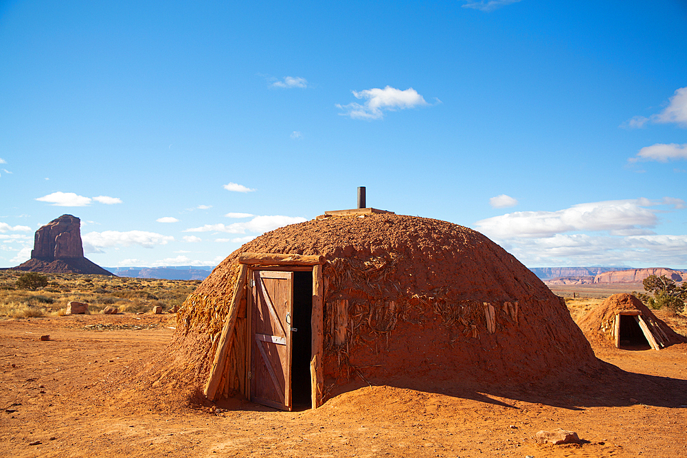 Navajo Hogan House, Monument Valley Navajo Tribal Park, Utah, USA